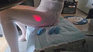 生配信！ 凄く濡れます！自称美脚露出今日（狂）㊙％女装！恒例ペニクリローター07&寸止！花火で発射！ - FC2 Video - 274166