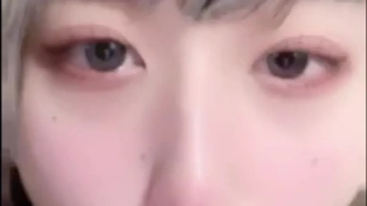 【顔出し/１０連続イラマ】綺麗な顔が完全崩壊！例のトー横で見つけたメンヘラ女のプライドを捨てたアへ顔イラマを全世界に公開する。 - FC2 Video - 276020