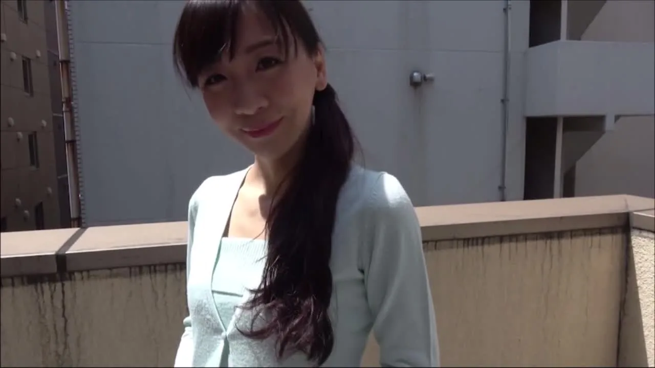 【個人撮影】ともみ43歳　清純派スレンダー美人妻と生ハメ大量精飲 - FC2 Video - 277408