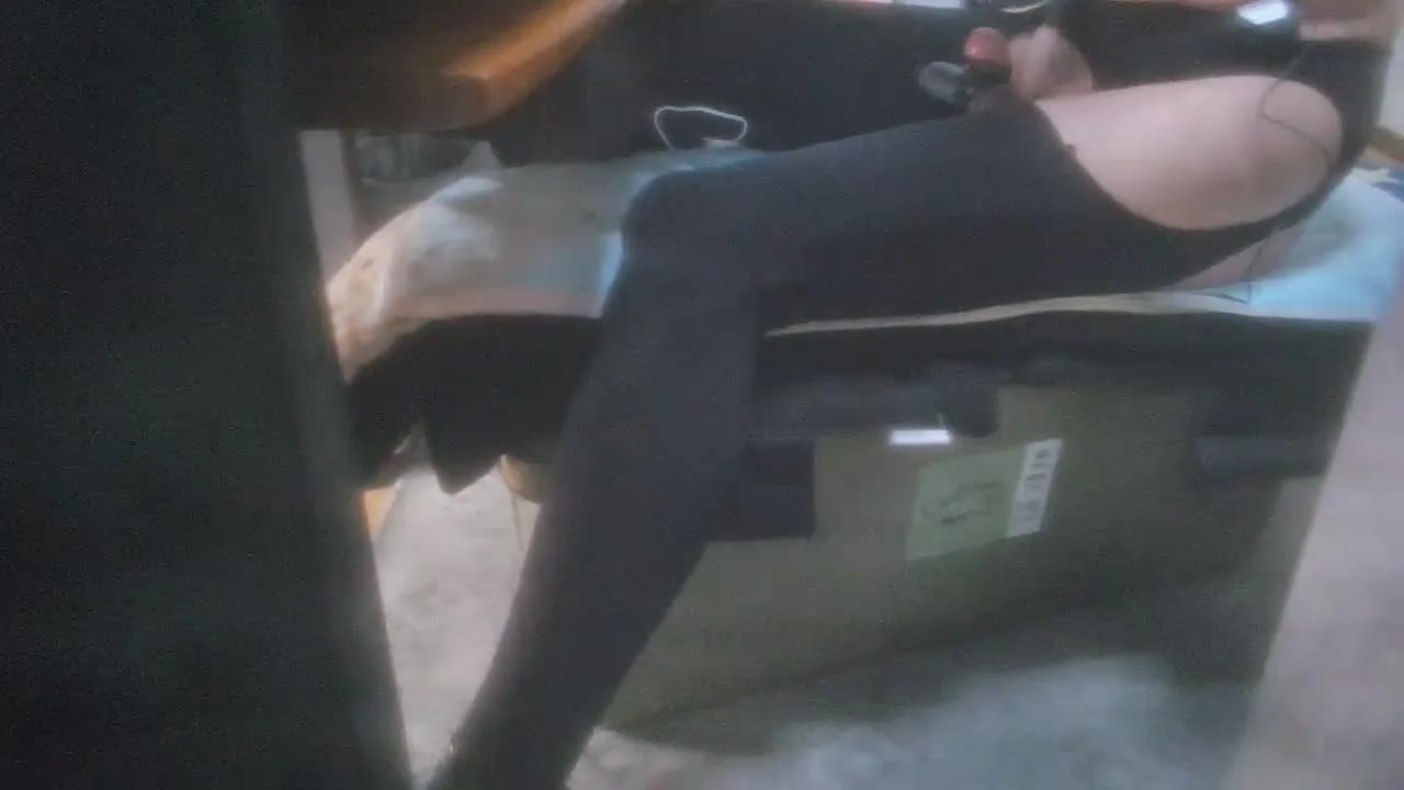 生配信！Wキッスで発射！自称美脚露出今日（狂）㊙％女装！ペニクリローター07&寸止！ - FC2 Video - 278784