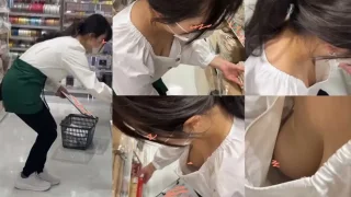 働く女性店員さんの胸チラパンチラ（乳首・はみマンチラ洋服店員さん/爆乳Gカップ雑貨店員さん） - FC2 Video - 278806