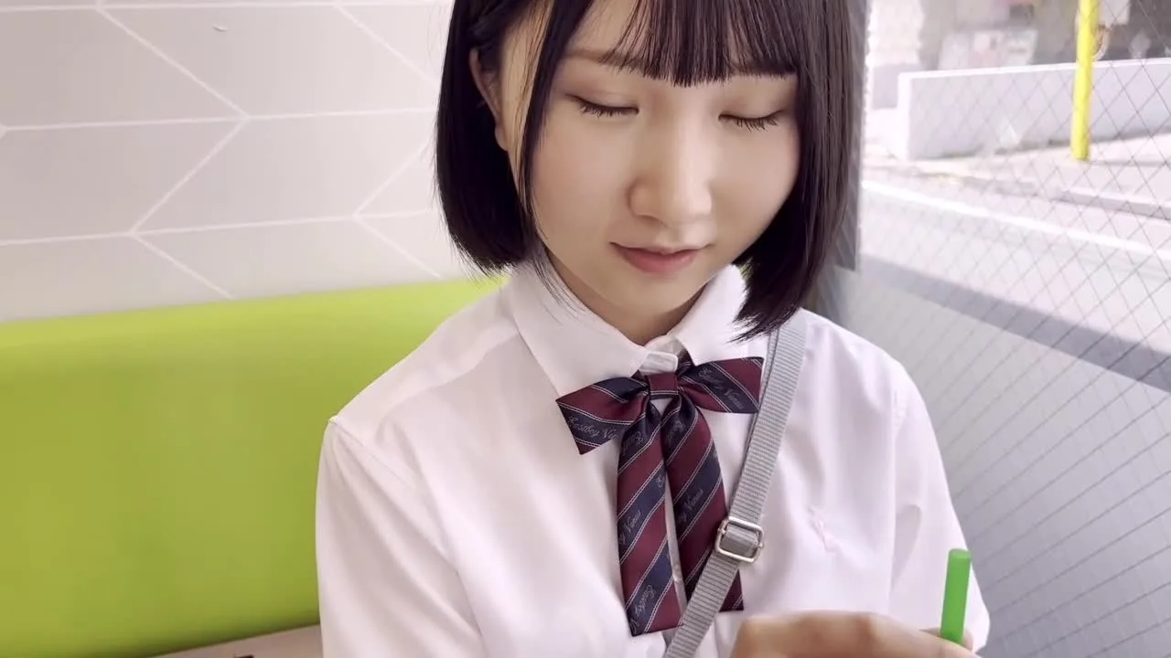 【ミニマム美女】１４３ｃｍの小柄な可愛い子ちゃん。制服コスプレしながらオジサンと激ハメピストン - FC2 Video - 279330