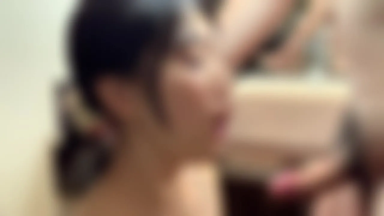 初撮※おしとやかで清純な楓ちゃんが、中年オヤジに好きなようにされ、お小遣いの為に我慢して生中出し…※特典お風呂で身体を洗うシーン付き - FC2 Video - 279708