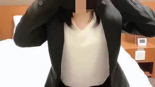 【人妻】出張先　スーツ　オナニー　報告動画　　スーツ姿をご主人様に見て頂きたくて - FC2 Video - 280720