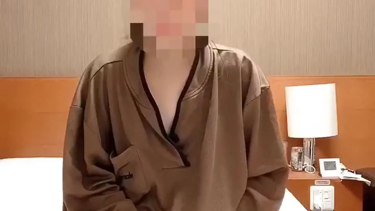 【人妻】出張先　ホテル　オナニー　報告動画　出張先でご主人様に見て頂きたくてオナニー - FC2 Video - 280730