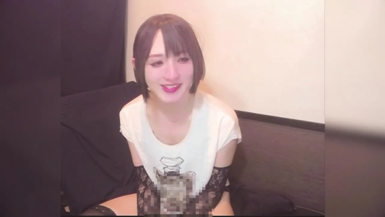 サンプル：【個撮】ショートヘアーの女装が配信しながらオナニーをする動画 - FC2 Video - 281446