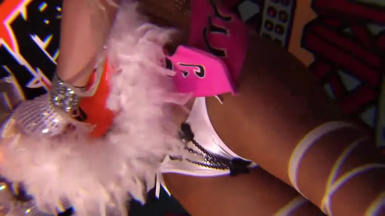 昔は良かった　ライブハウスでこんな過激なイベント平気でやっていました　まさしくカメ子天国 - FC2 Video - 281836