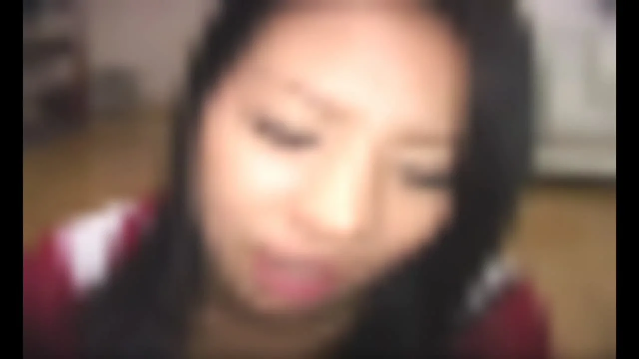 くっさいくっさい包茎チンポを皮ごとくわえ込んでしゃぶりまくる素人女子!皮の中に指入れたり楽しそう! - FC2 Video - 282260