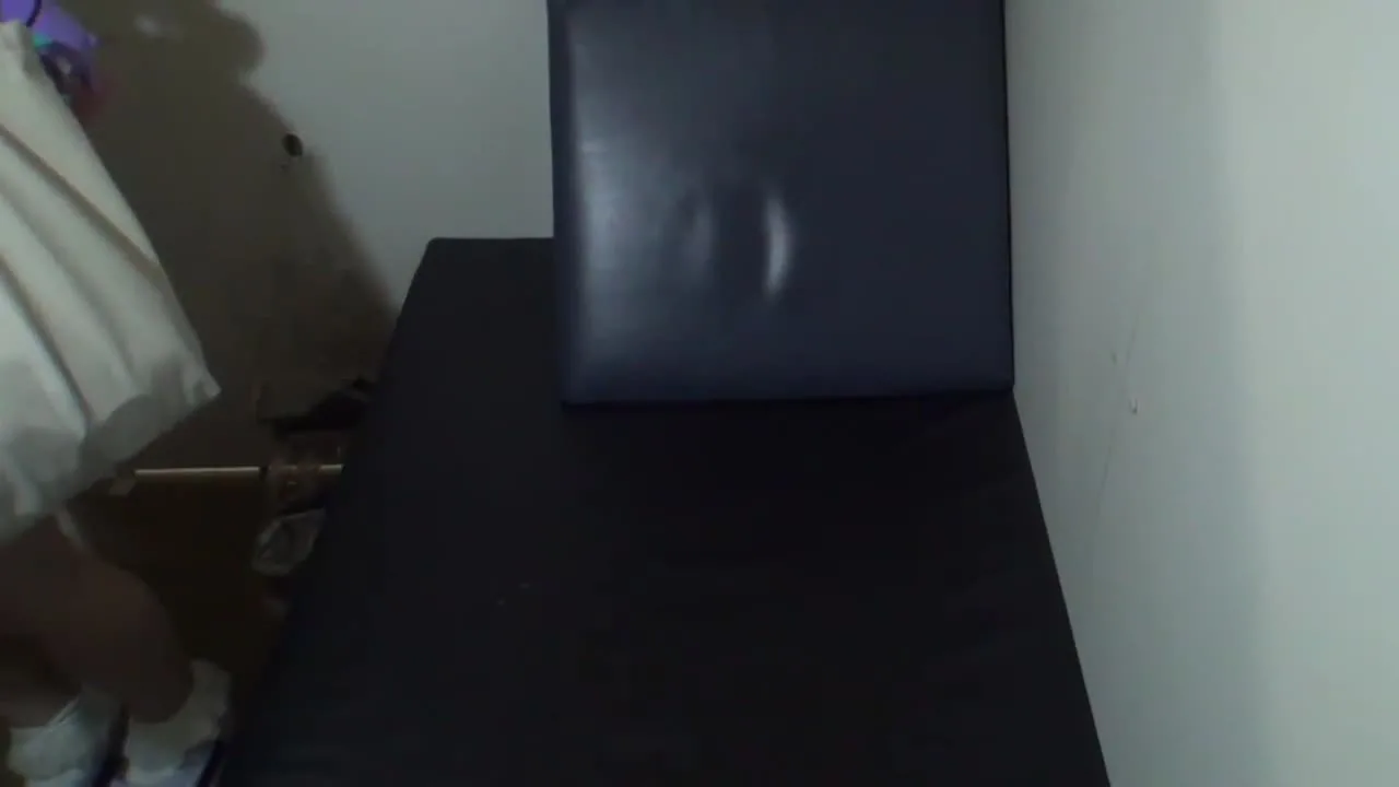 【無修正】オタク*の漫画を確認しながらするオタクオナニー - FC2 Video - 282656