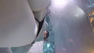 【水中撮影】美ボディ人気ママモデルKさんのデビュー当時の秘蔵水中撮影前編（競泳水着・スク水・マイクロ - FC2 Video - 284171