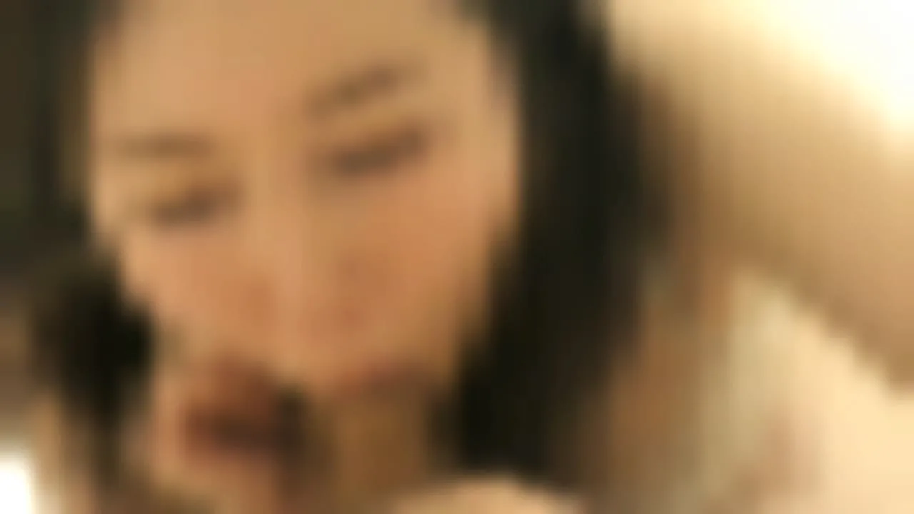 ノーハンドフェラで徹底的にチンポをしゃぶり込みザーメンを搾り尽くす痴女！その極みマウステクニック！ - FC2 Video - 284883