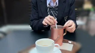 ショートカット巨乳ちゃん。おじさんと初めてホテルに - FC2 Video - 286373