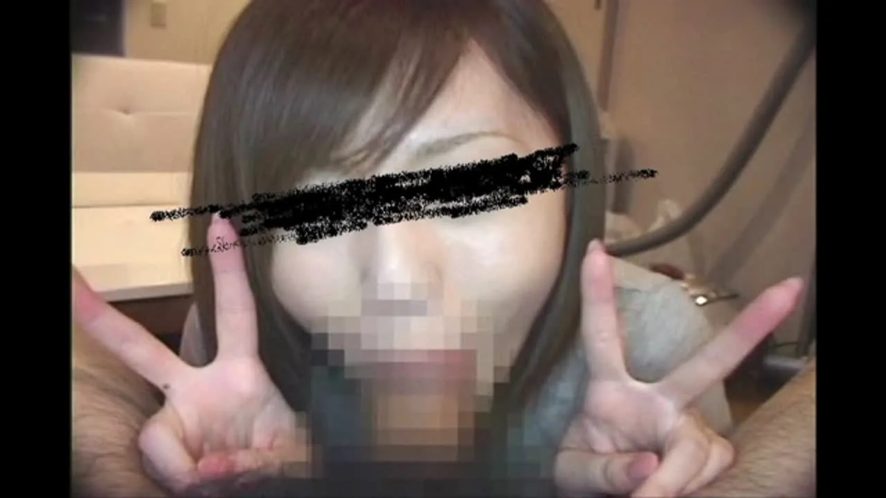 久しぶりにチンポしゃぶってメチャ嬉しそうにダブルピース！工場勤務のチンポ大好き変態女子に口内射精♡ - FC2 Video - 286459