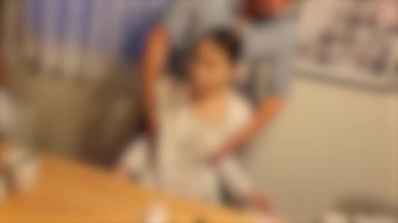 【サンプル】スレンダー美脚の元飲食店オーナー倒産で借金地獄に堕ち痩せこけるも無慈悲に中出し返済 - FC2 Video - 287251