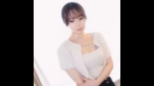 胸に特化した下着モデルの撮影会があるよぉ～って室内誘ったらとんでもないことになりました - FC2 Video - 288695