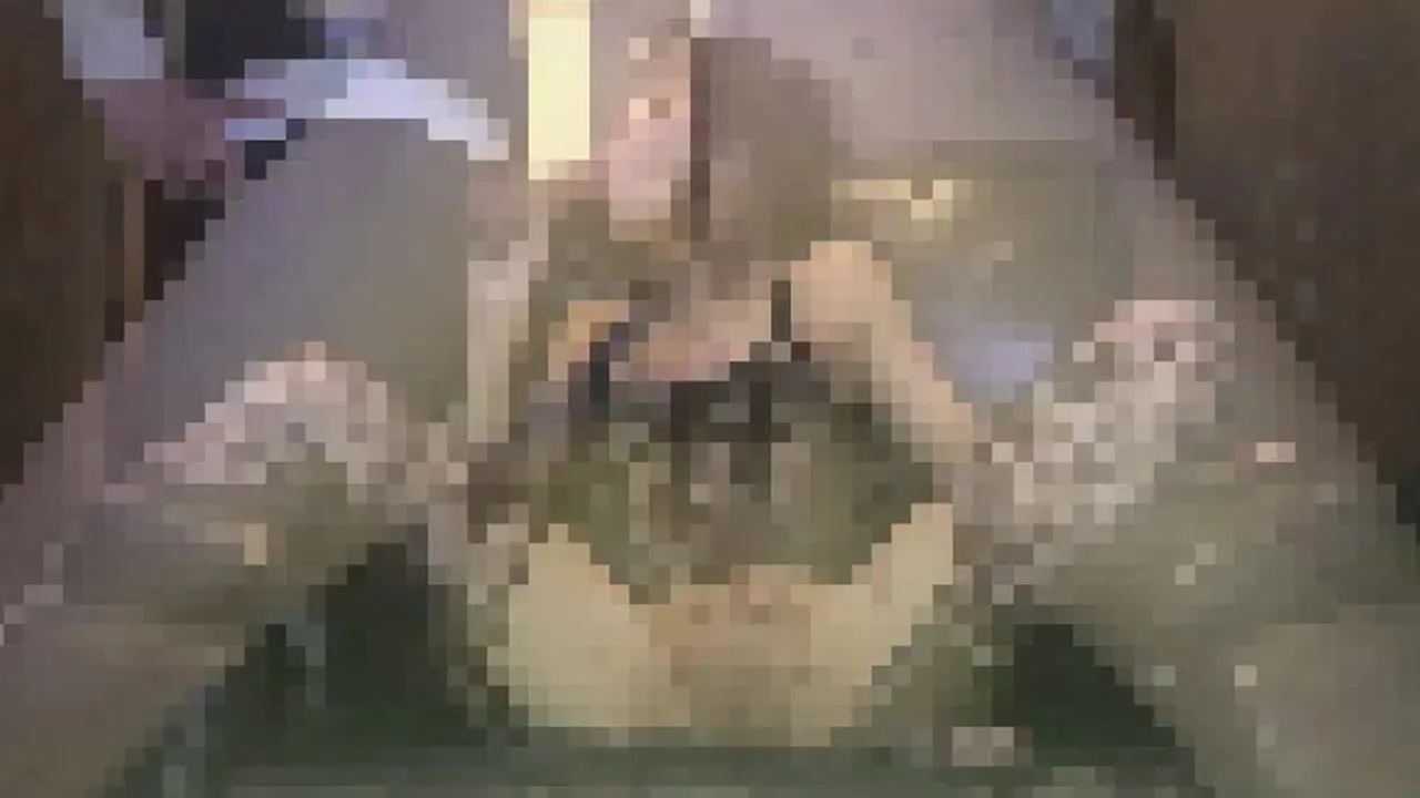 【人妻素人　ビデオ試写室で淫語落書き中出しSEX】全身タイツでラク**生ハメ肉便器 - FC2 Video - 288713