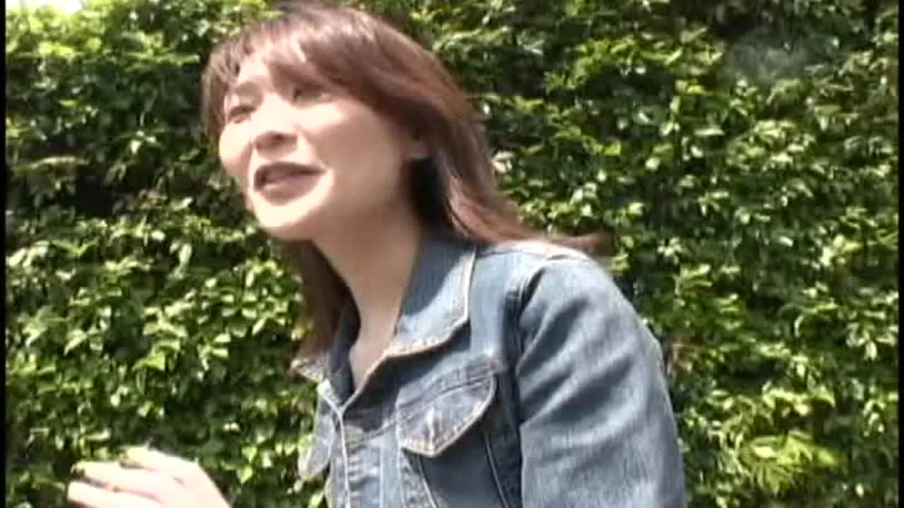 「主人には内緒にして下さい…」　カラダの疼きを抑えきれず、不貞行為をおかしてしまった人妻たち…　素人妻２名　その１６ - FC2 Video - 288885