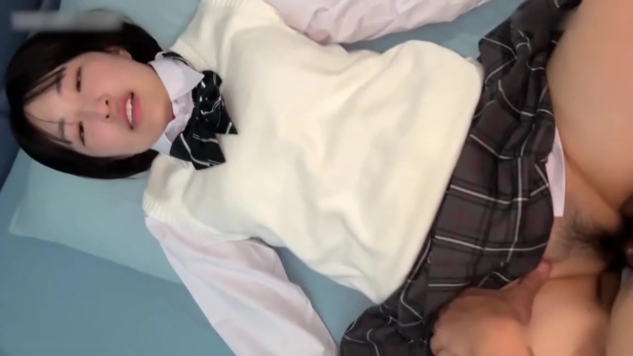 無)　初めてのホテル撮影でド緊張の美巨乳。 - FC2 Video - 289203