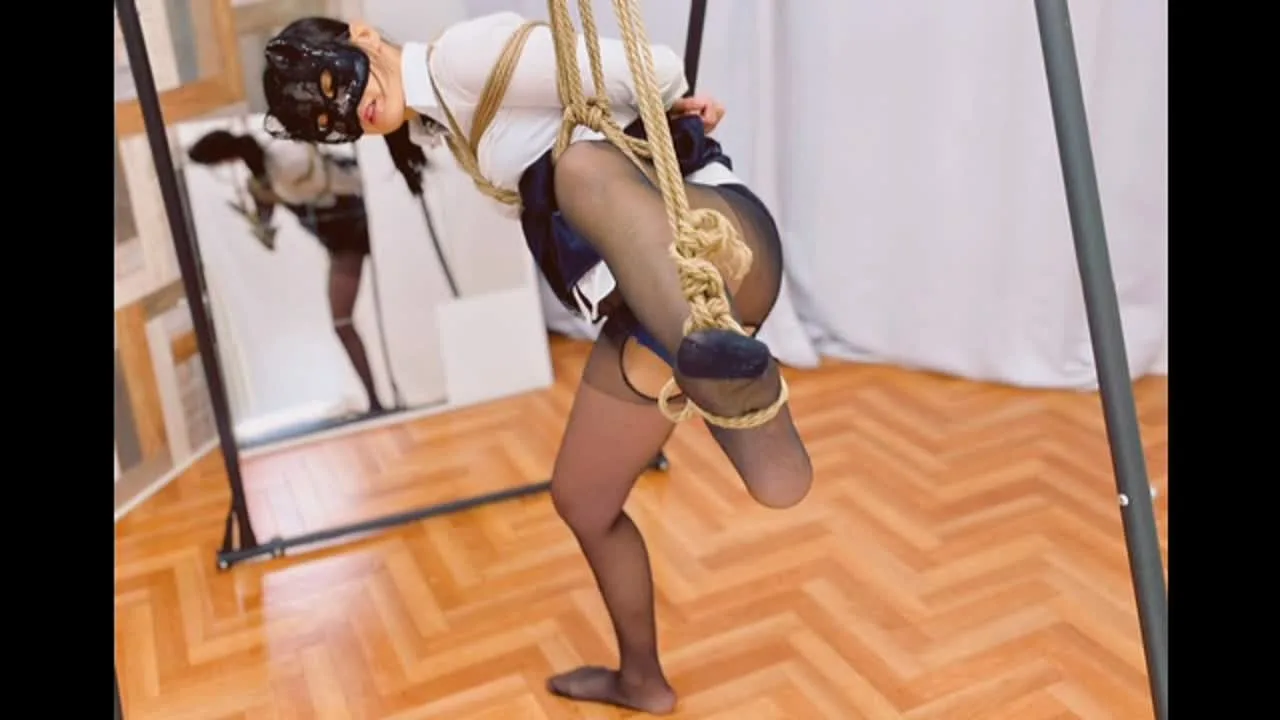 自ら緊縛調教を志願してきたМ女 鏡越しに縛られていく自分の姿を見つめ、恥じ入るも悦び、股を濡らす - FC2 Video - 290945