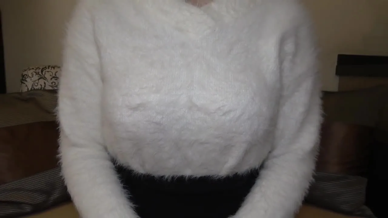 【Gカップ】１８歳 ぷるぷるの爆乳と敏感すぎるピンクの極小マ◯コちゃん 大量潮吹き&中出しで昇天 - FC2 Video - 291765