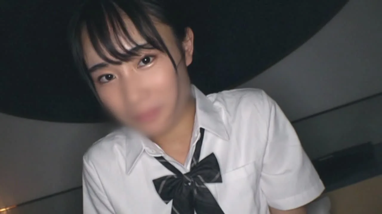 こんなに可愛い顔して剛毛マンコ！ムワッと匂い立ちそうな大股開きでディルドぶち込みマンズリ没頭！ - FC2 Video - 292299