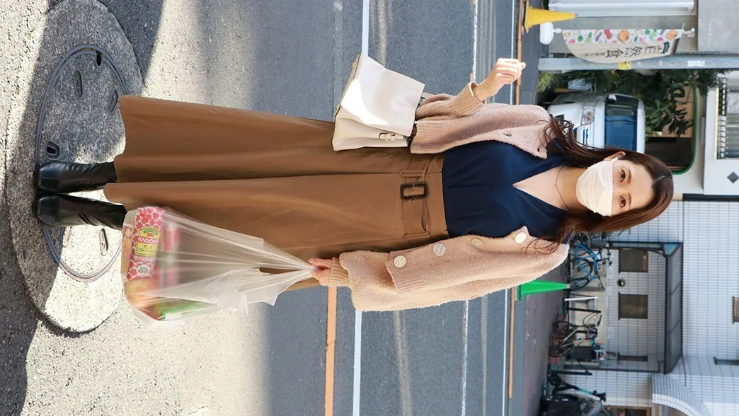 【顔出し】超絶美人の36歳奥様はスタイルも完璧で気さくな話しやすさもあるパーフェクト人妻でした.mp - FC2 Video - 292903