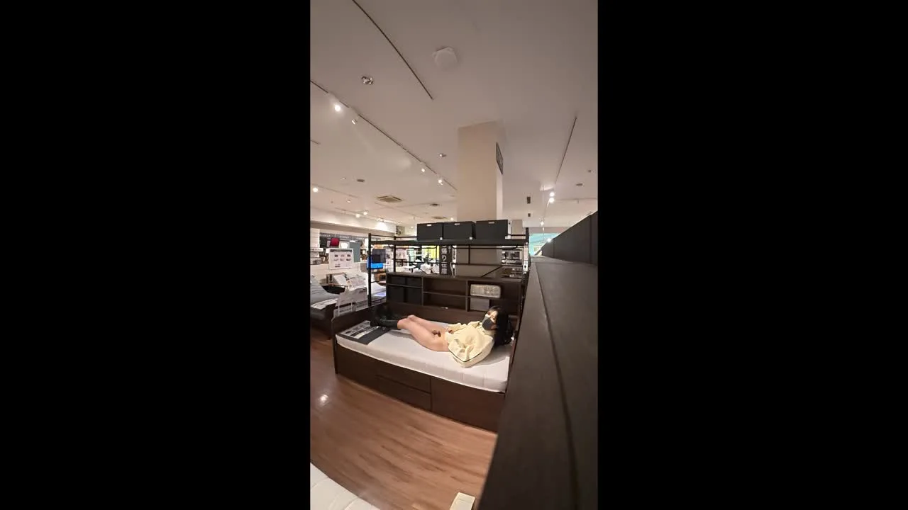 【女装露出】家具屋と駐車場露出! - FC2 Video - 296065