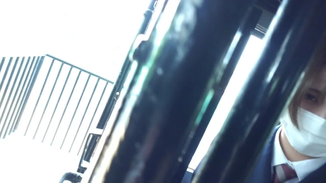 初撮影・顔出し！！このこは凄い・・・校舎脇で無理やり口内射精された - FC2 Video - 296682