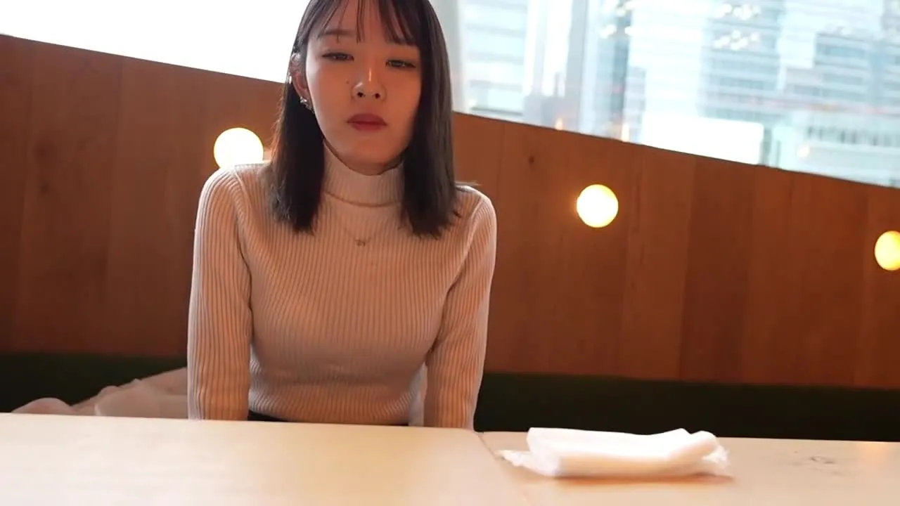 【Fカップ】２０代 細身巨乳の激かわ美女 肉棒に絡みつく名器マ◯コにドクドク濃厚中出し - FC2 Video - 297728