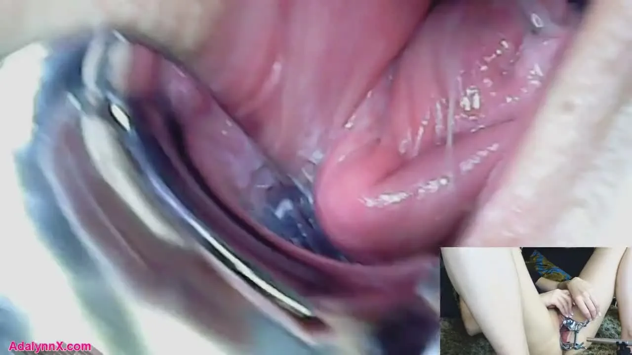 亭主との営み直後の中だし放出された膣内部の粘る濃厚精液をクスコで撮影する恋女房の性癖 - FC2 Video - 297936