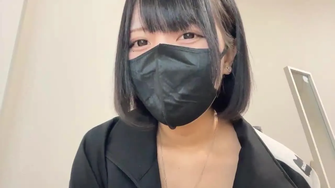 りんちゃん (18) の 2024/12/24 配信 ① - FC2 Video - 301200