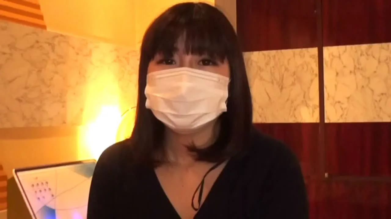 フェラは得意で好きと豪語する女子大生！彼氏に内緒で人生初の浮気チンポしゃぶって口内射精を許す！ - FC2 Video - 301342