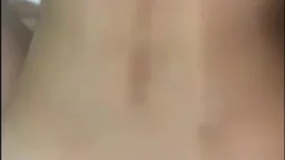 【無/本編顔出し】可愛い顔に似合わぬ剛毛に肉厚黒ビラを持った逸材！欲しさにカメラの前でハメ撮りからイキ顔に局部ドアップまで全て収めた映像を公開する。 - FC2 Video - 301732