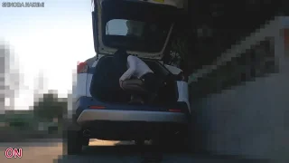 HA72黒ストッキングを履いた女性店員が客を待っている間に膣にローターを挿入してオナニーする！ - FC2 Video - 302222