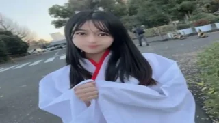 真面目で可愛いJDをバイト先の巫女姿に・・知られざるもう一つの顔は感度抜群のド淫乱 - FC2 Video - 302538