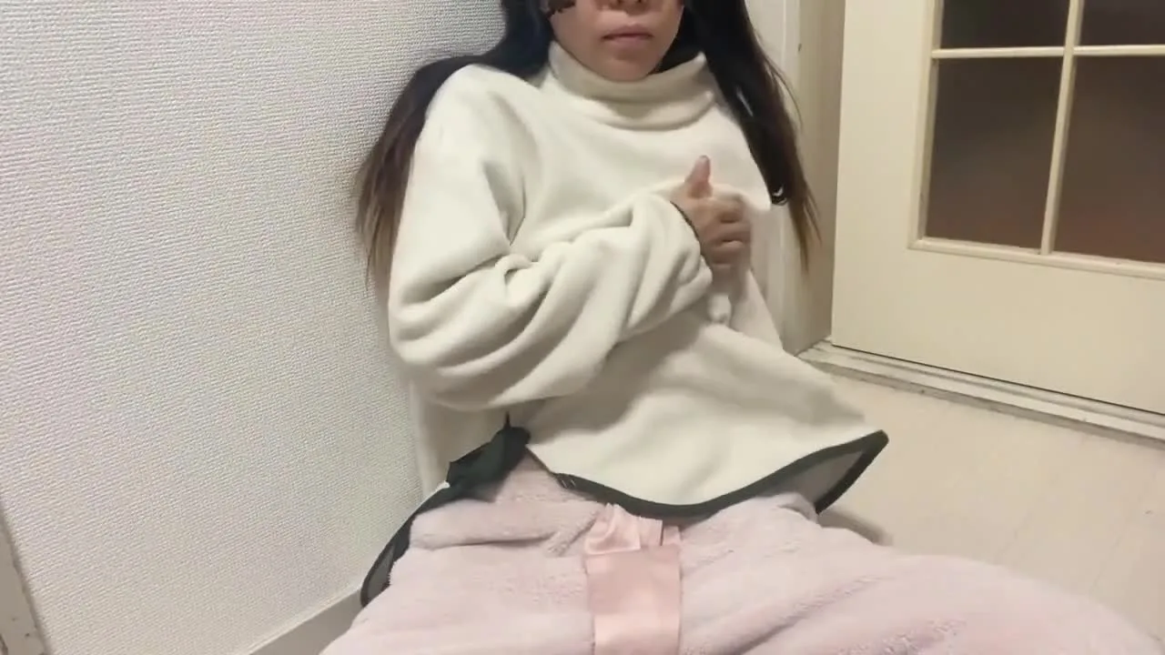 【不倫寝取られ人妻　アナルオナニー】旦那の帰宅前にうん汁が溢れるほどアナルオナニーしまし - FC2 Video - 302876