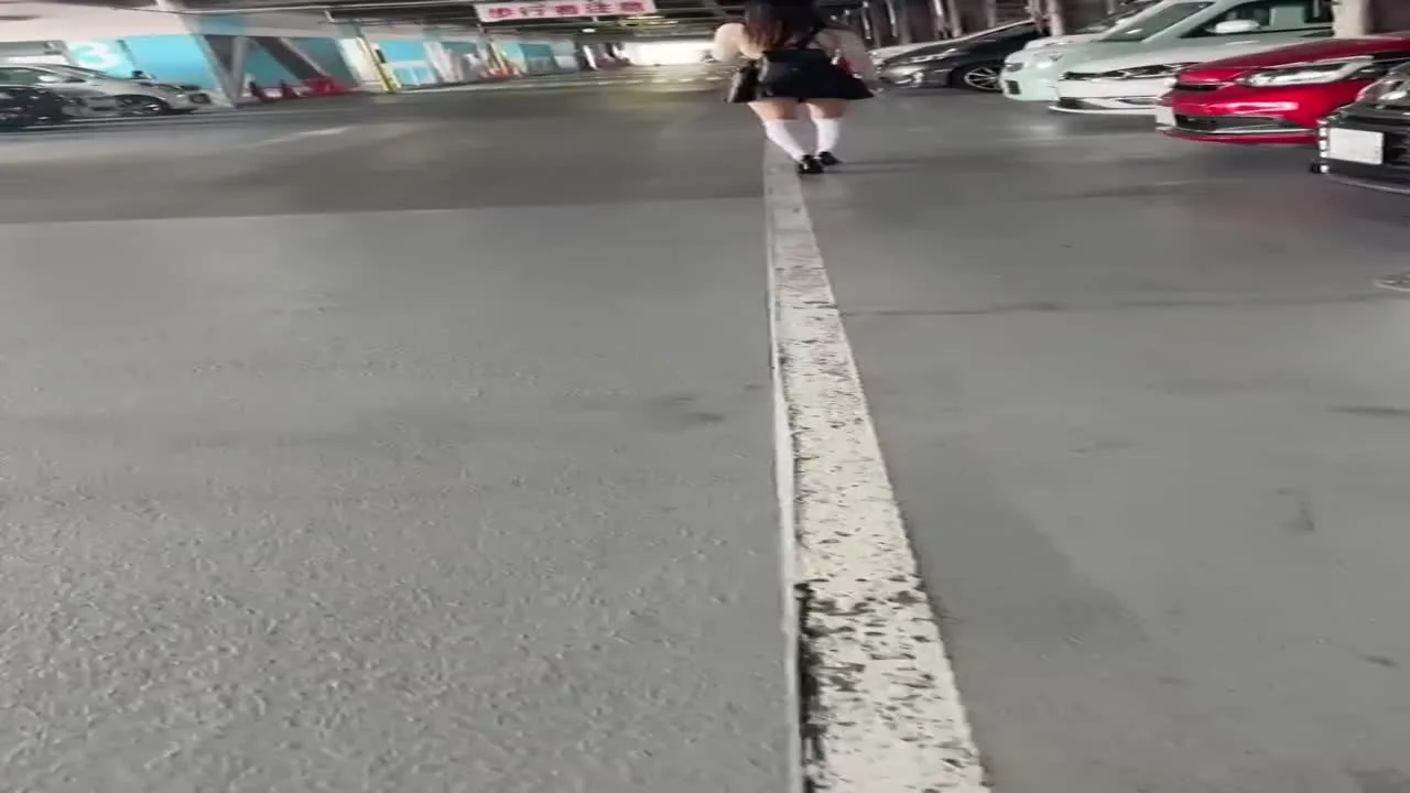 【人妻】店内盗○風　個人撮影　オナニー　露出　****　人妻　不倫　寝取られ　NTR 潮 - FC2 Video - 303090