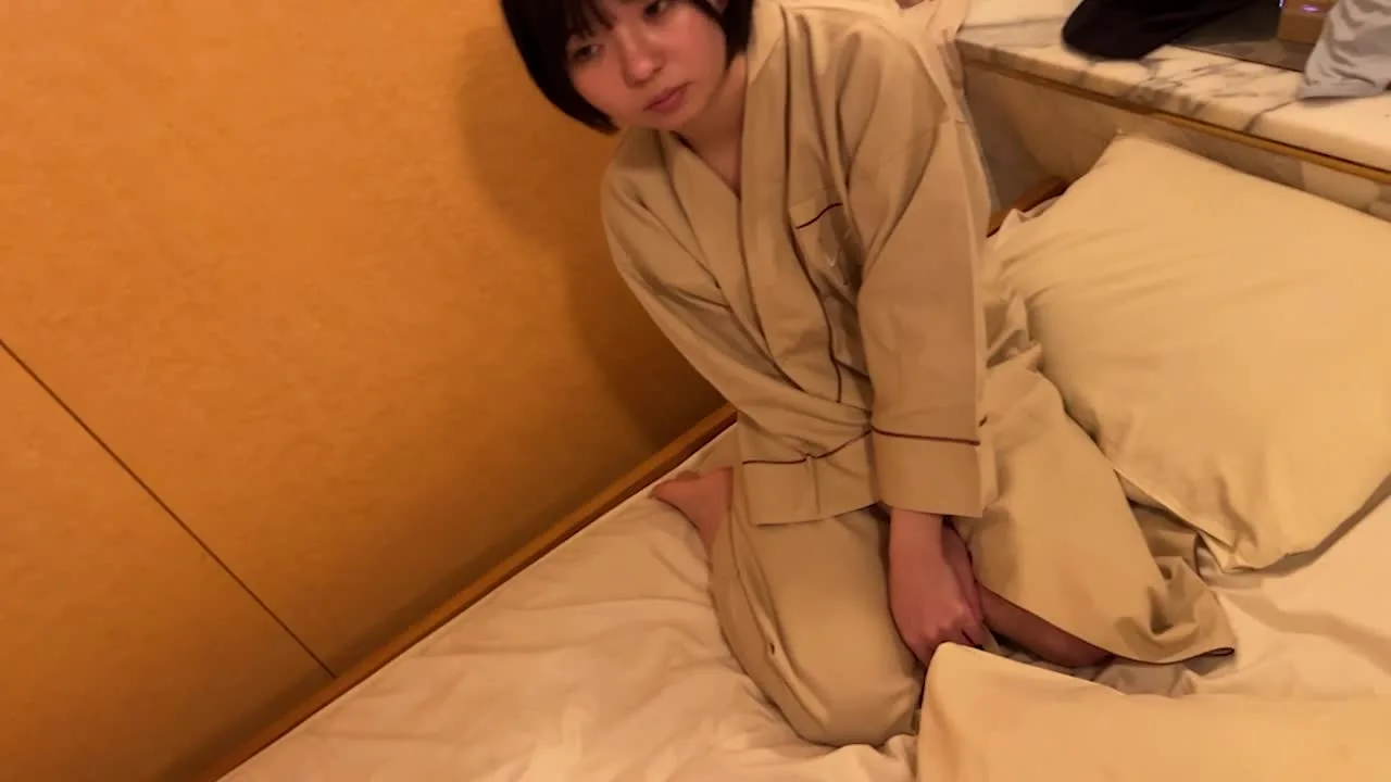 おかわりの精注入ておまんこはハンハンにゆうかちゃんとはめ撮り２回戦目 - FC2 Video - 303371