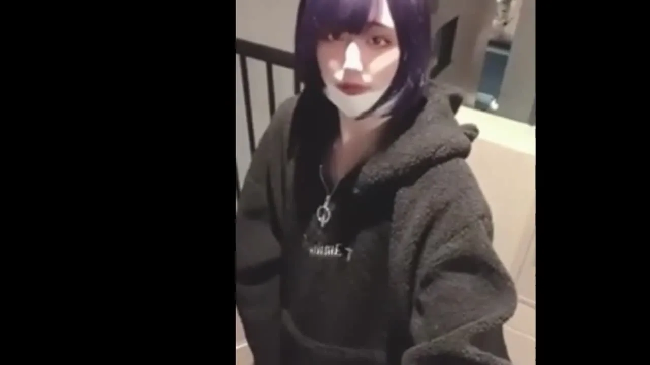 【顔晒し/野外フェラ】ガチ素人！慣れない露出徘徊に野外フェラからのごっくんさせ我々好みに躾けた映像を公開する。 - FC2 Video - 305861