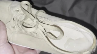 【靴ぶっかけ】キャンバススニーカーにぶっかけ(サンプル).mp4 - FC2 Video - 306375