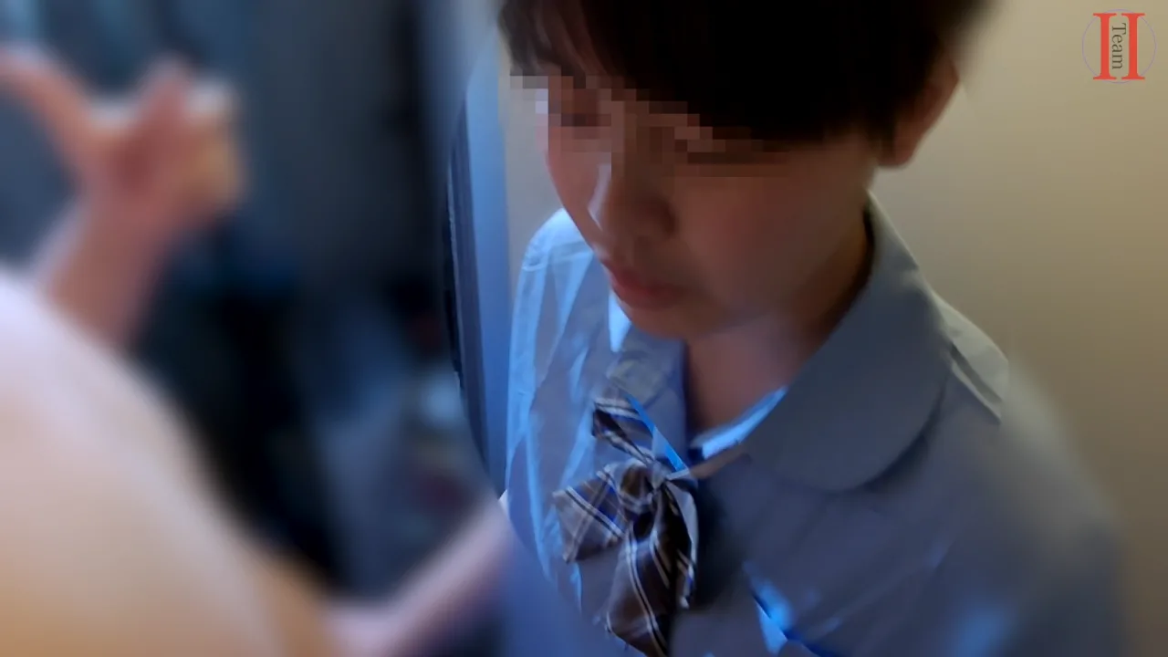 まだ不慣れな子のお家で**が帰ってくる前に。推しに貢ぐため頑張って咥えてくれました。 - FC2 Video - 306775