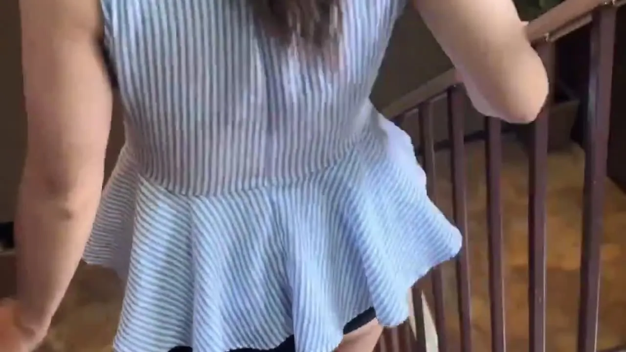 【淫乱素人NTR人妻　ビデオ試写室でこっそり撮影動画 】素人　熟女　寝取られ　NTR オ - FC2 Video - 307147