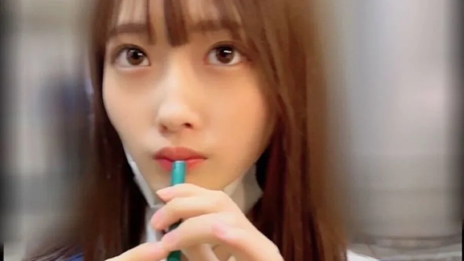 ついに捕まえた究極美形の18歳　シャイな彼女が声を漏らすようになるまで開発 - FC2 Video - 307679