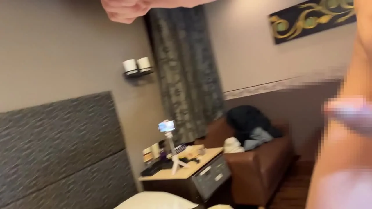 押し込まれてのフェラでも頑張ってヌキにかかる口内発射 - FC2 Video - 310240