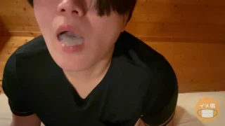 モデルが不在だったので女性スタッフに口内射精しちゃいました - FC2 Video - 310746