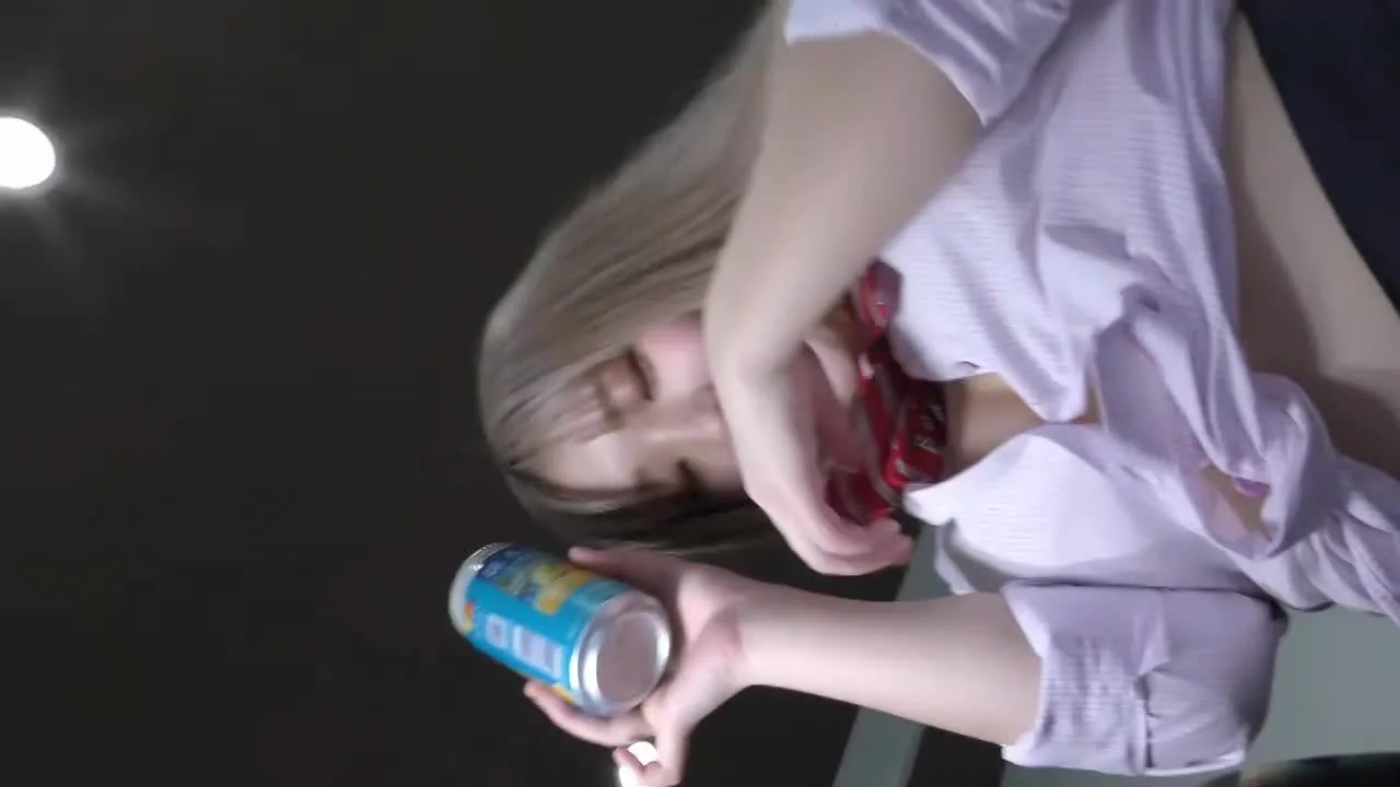 地下ドル闇イベント、美女たちが魅せまくり - FC2 Video - 312216