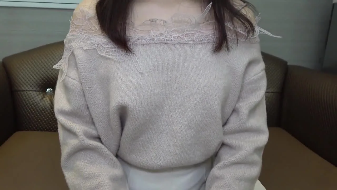 【美女】１９歳 色白Dカップ美乳・美尻 経験少なめなのに何度も膣イキしちゃって最後は中出し - FC2 Video - 313318