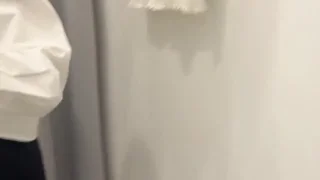 リクエスト【不倫寝取られ人妻　試着室でカップルの向かいでオナニー 】人妻　素人　オナニー - FC2 Video - 313780