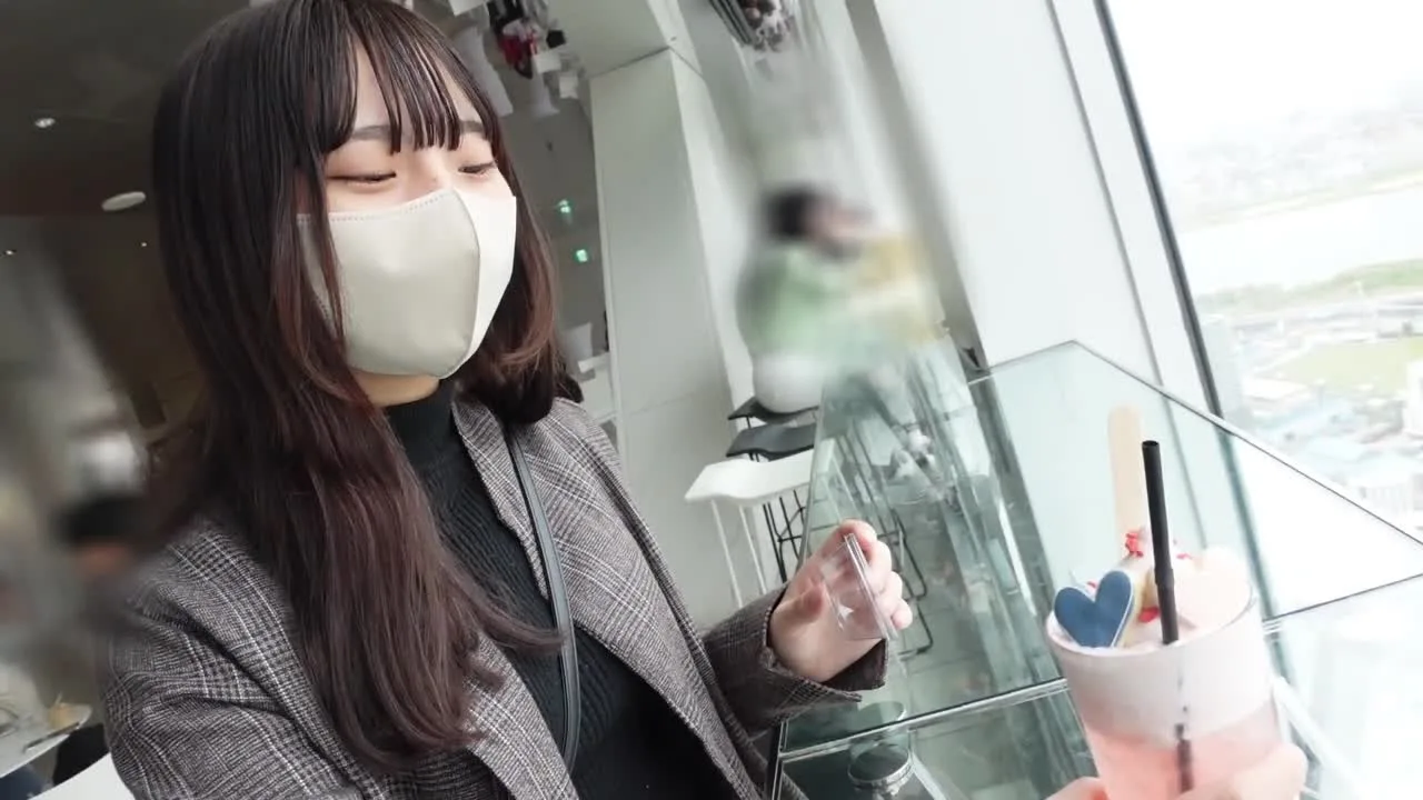 【美女】１９歳専門◯生 童顔でキュート小悪魔ツンデレだけど甘えん坊 ２回連続生中出し - FC2 Video - 314080