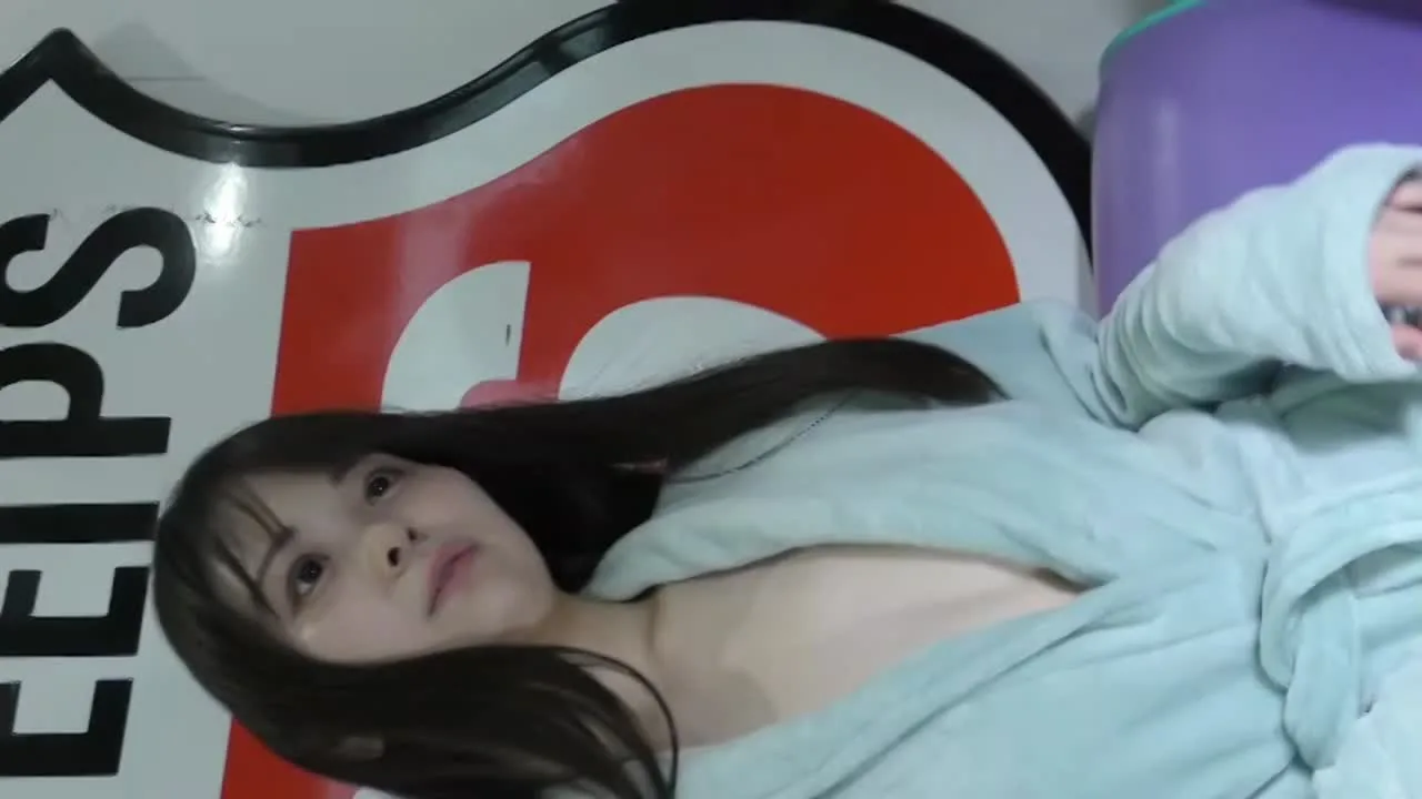 マル秘イベントはあちこち大興奮。目のやり場に困ります - FC2 Video - 314649